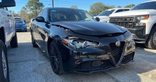 Alfa Black 2017 Alfa Romeo Giulia Ti