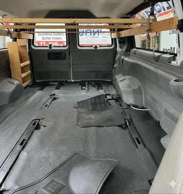 Summit White 2017 Chevrolet Express 3500 LT