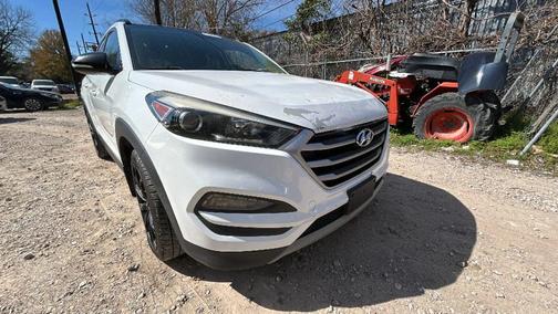 2017 Hyundai TUCSON Night