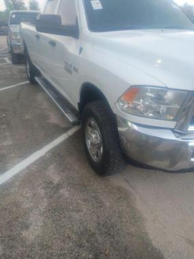 2017 RAM 2500 Tradesman Crew Cab 4x4 8' Box