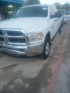 2017 RAM 2500 Tradesman Crew Cab 4x4 8' Box