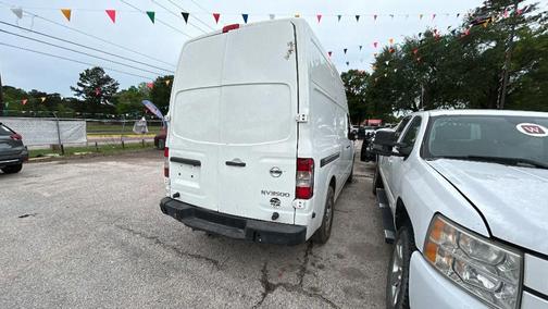 2017 Nissan NV Cargo NV3500 HD S V8
