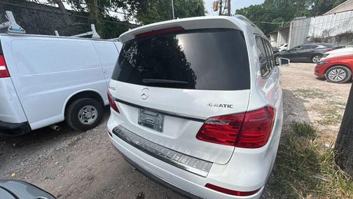 White 2015 Mercedes-Benz GL-Class 4MATIC