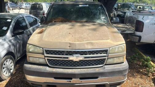 2005 Chevrolet Silverado 2500 LS H/D Extended Cab