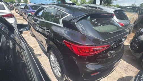 2018 INFINITI QX30 Luxury