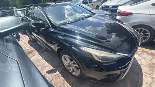 2018 INFINITI QX30 Luxury