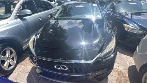 2018 INFINITI QX30 Luxury