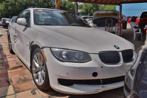 2013 BMW 328 328i Convertible 2D
