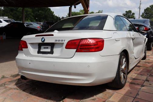 White 2013 BMW 328 328i Convertible 2D