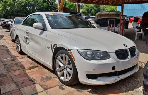 White 2013 BMW 328 328i Convertible 2D