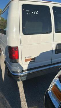 2010 Ford E350 Super Duty XL
