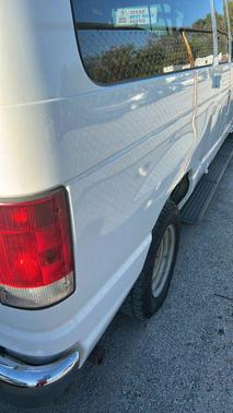 2010 Ford E350 Super Duty XL