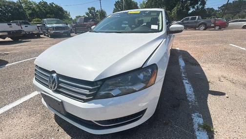 Candy White 2014 Volkswagen Passat 2.5L SE