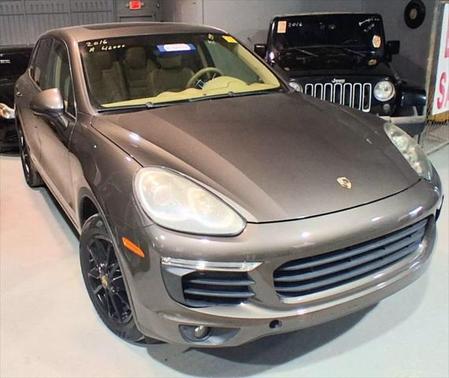 2016 Porsche Cayenne Base