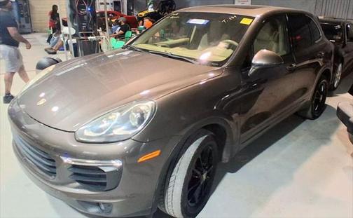 2016 Porsche Cayenne Base