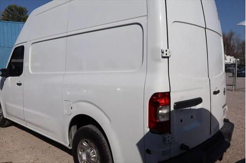 2017 Nissan NV Cargo NV3500 HD S V8