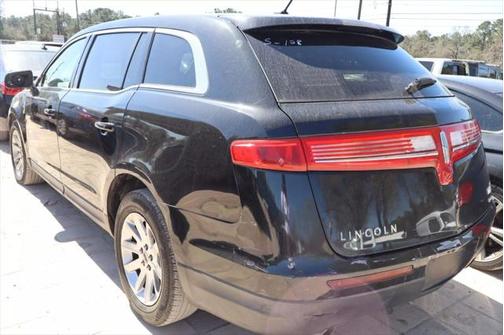 2015 Lincoln MKT Livery