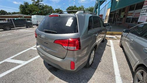 Titanium Silver 2015 Kia Sorento LX