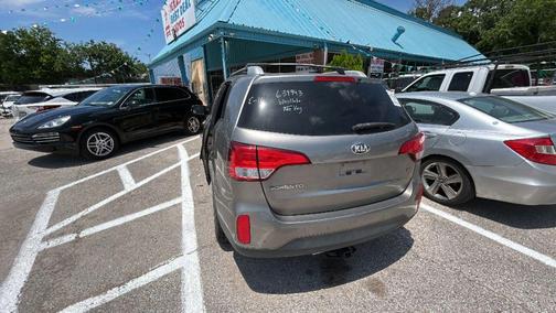 Titanium Silver 2015 Kia Sorento LX