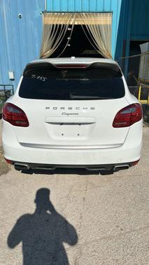 2014 Porsche Cayenne Platinum Edition
