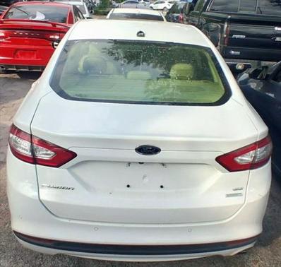 2016 Ford Fusion SE