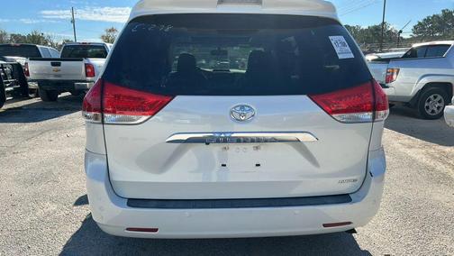 2011 Toyota Sienna XLE