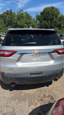 Silver Ice Metallic 2019 Chevrolet Traverse LT Cloth