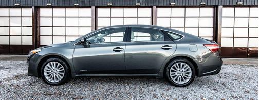 2013 Toyota Avalon Hybrid XLE Premium