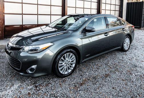 2013 Toyota Avalon Hybrid XLE Premium