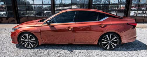 2022 Nissan Altima SR FWD