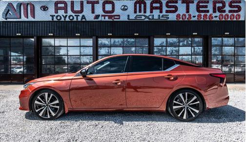2022 Nissan Altima SR FWD