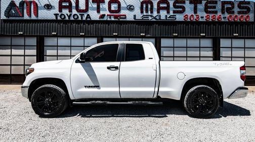 Super White 2018 Toyota Tundra SR5