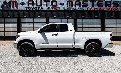 Super White 2018 Toyota Tundra SR5