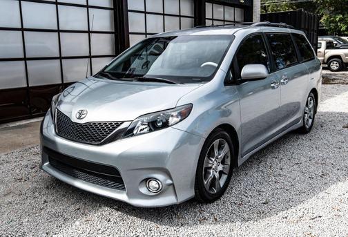 2014 Toyota Sienna SE