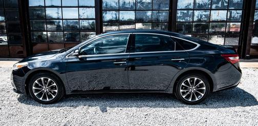 2016 Toyota Avalon XLE