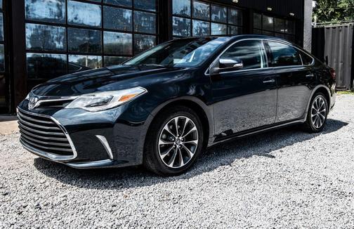2016 Toyota Avalon XLE