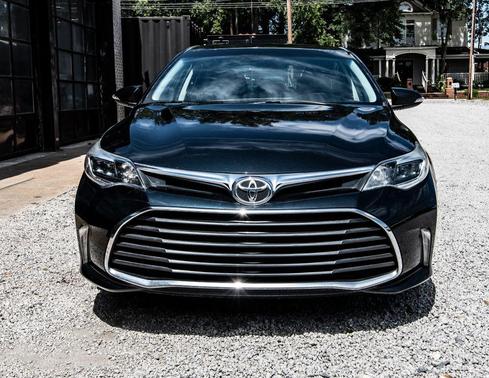 2016 Toyota Avalon XLE