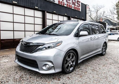 2016 Toyota Sienna SE