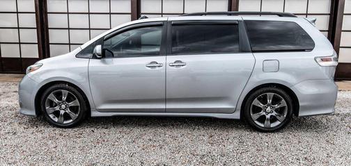 2016 Toyota Sienna SE