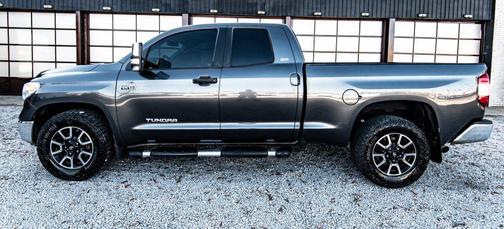 2016 Toyota Tundra SR5