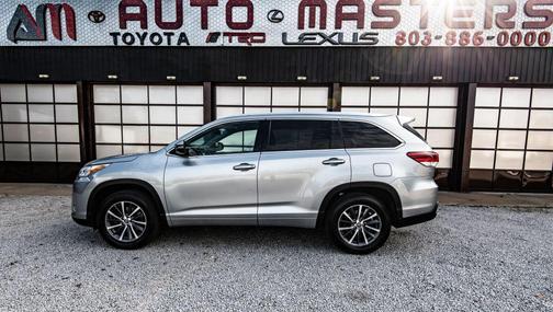Celestial Silver Metallic 2018 Toyota Highlander XLE