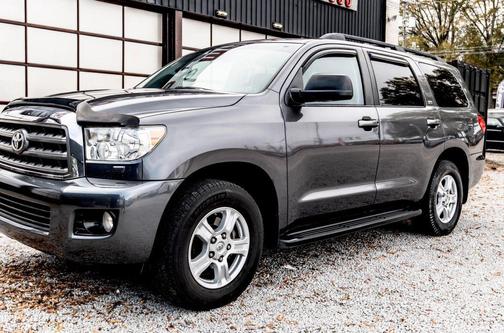 2015 Toyota Sequoia SR5