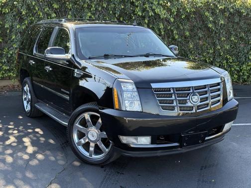 2010 Cadillac Escalade Luxury