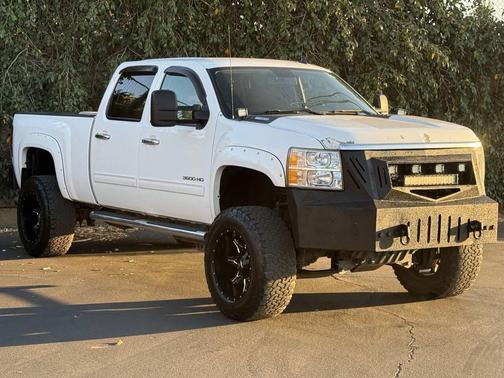 2014 Chevrolet Silverado 3500 LT