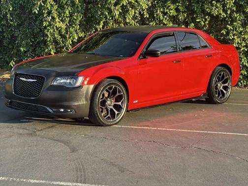 Bright White Clearcoat 2019 Chrysler 300 S
