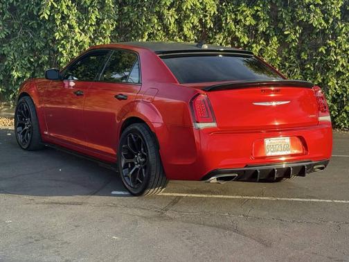 Bright White Clearcoat 2019 Chrysler 300 S