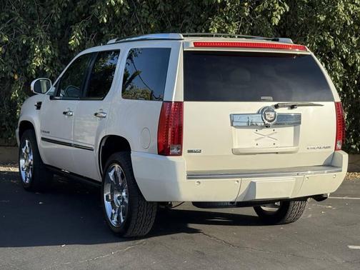 2009 Cadillac Escalade Base