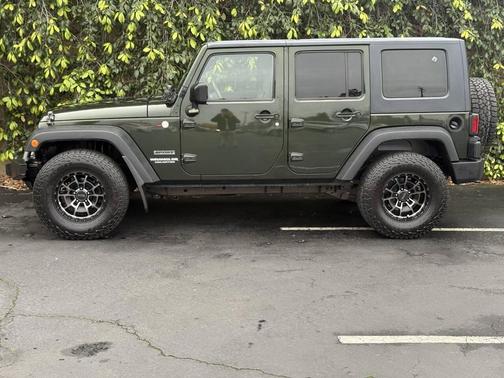 2010 Jeep Wrangler Unlimited Sport