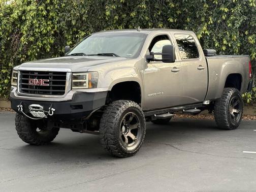 2008 GMC Sierra 2500 SLE2 H/D Crew Cab