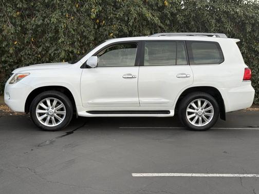 2008 Lexus LX 570 Base
